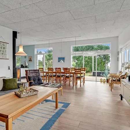 Amazing Home In Spottrup With Wifi