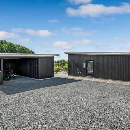 Three-bedroom In Spottrup