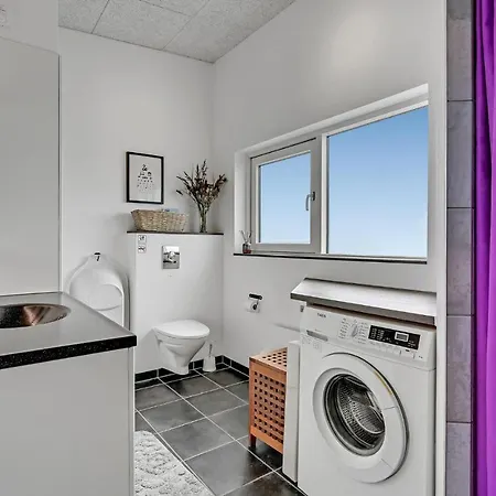 Gorgeous In With House Sea View *