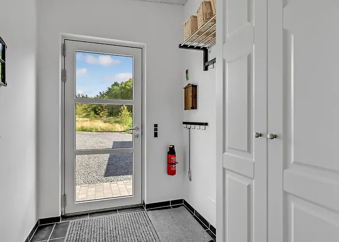 Dom wakacyjny Three-bedroom In