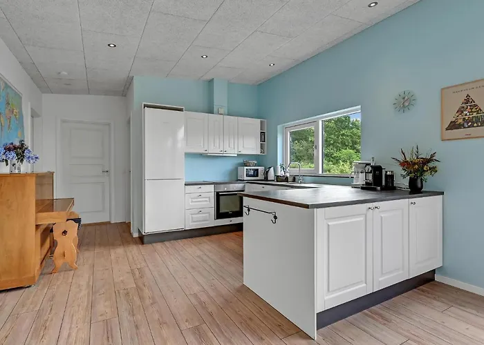 Three-bedroom In Holiday home Spottrup
